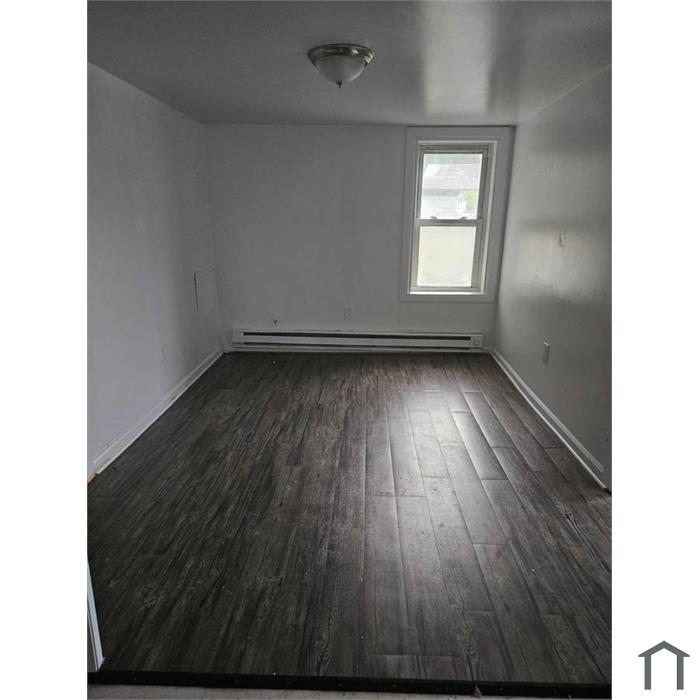 54 N Main St