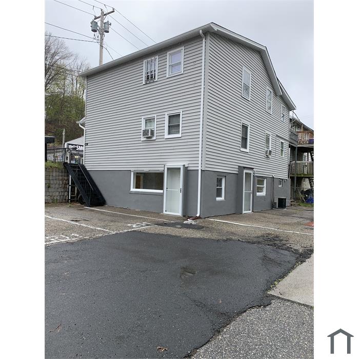 212 Pershing Dr