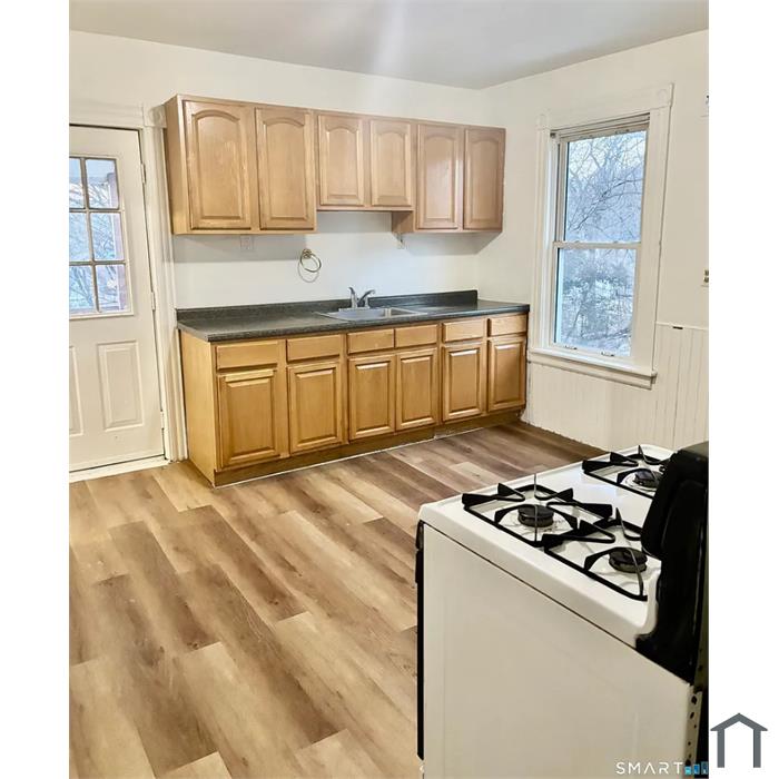 8 Summit St