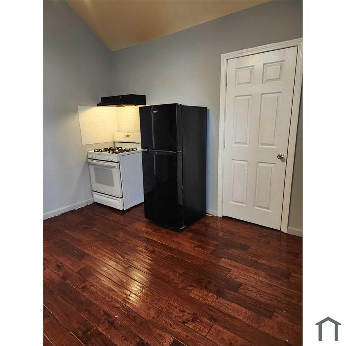 89 Highland Ave