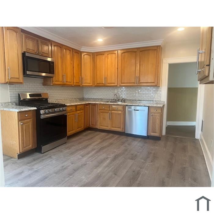 32 Hazelwood Ave