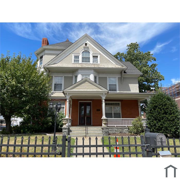 944 Fairfield Ave