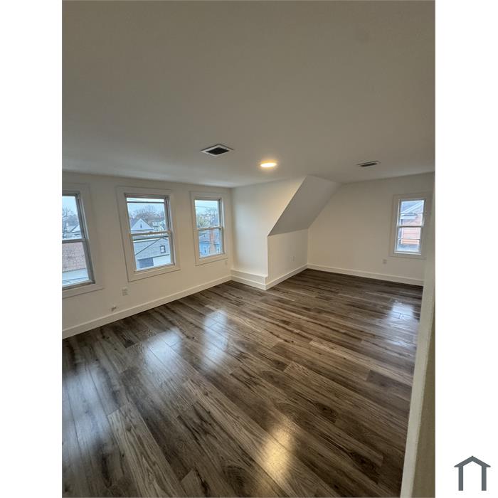 107 Fox St