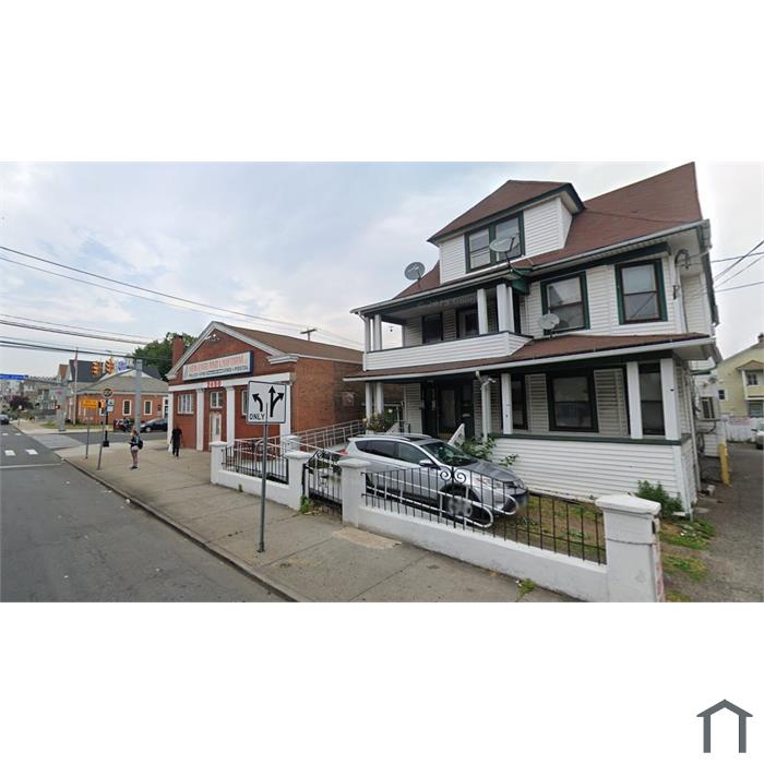 2482 Main St