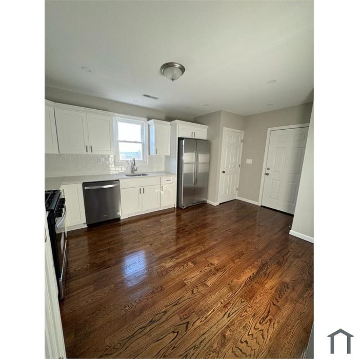 43 Beardsley St