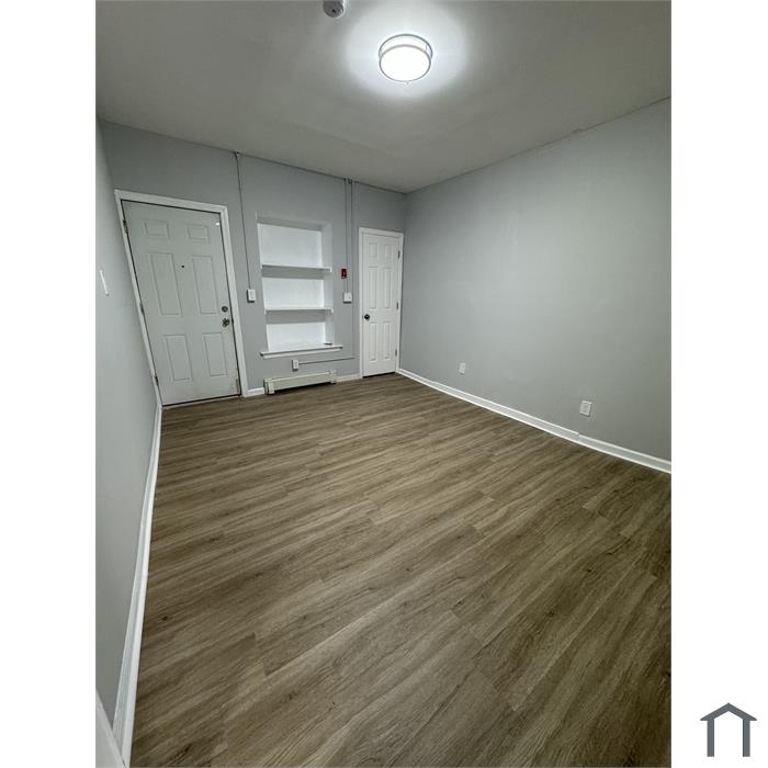 413 E Main St