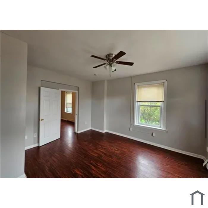 413 E Main St