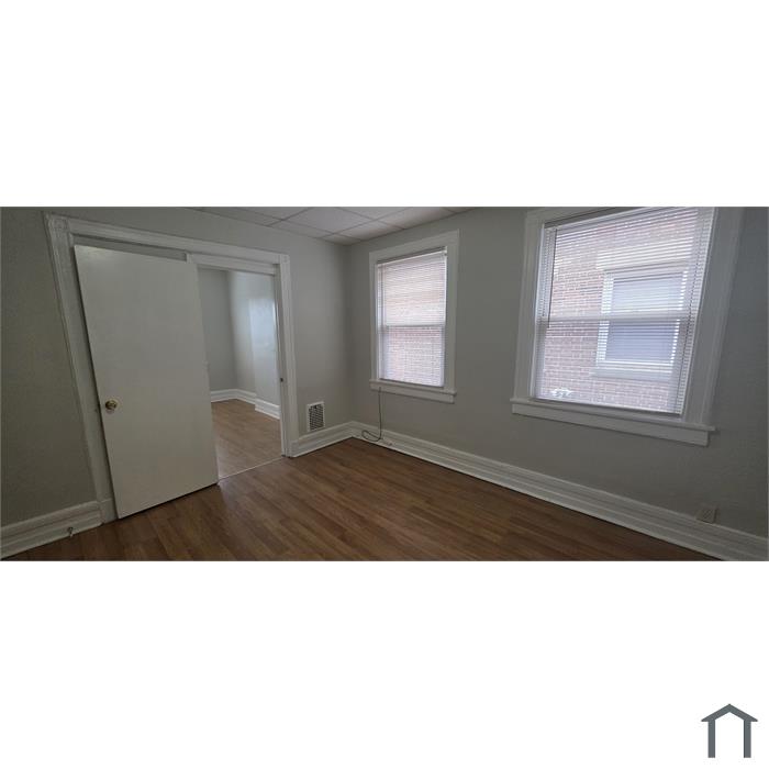 382 Bond St