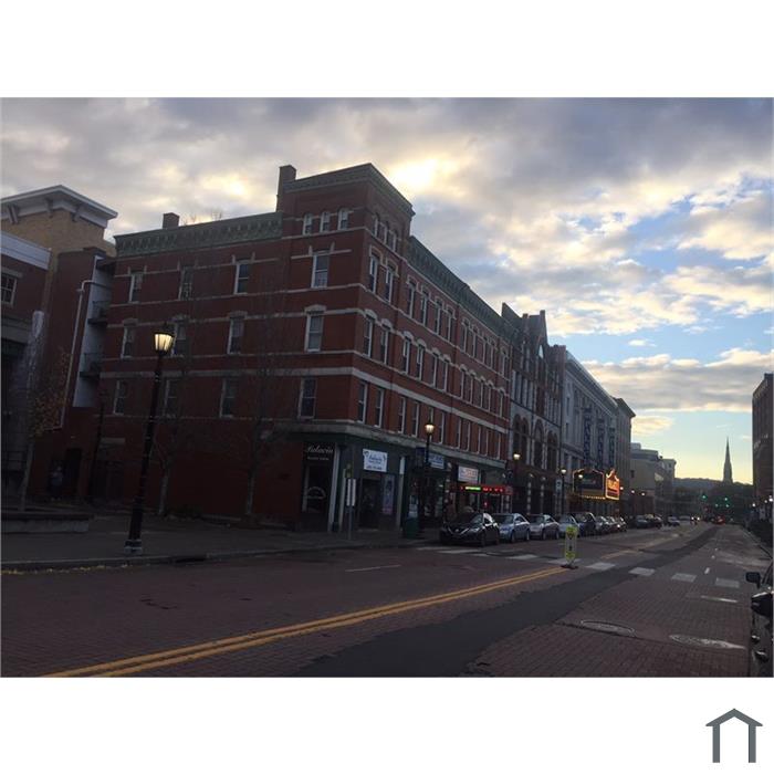132 E Main St