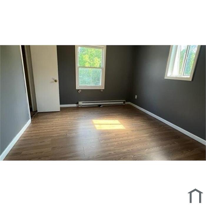 51 River St