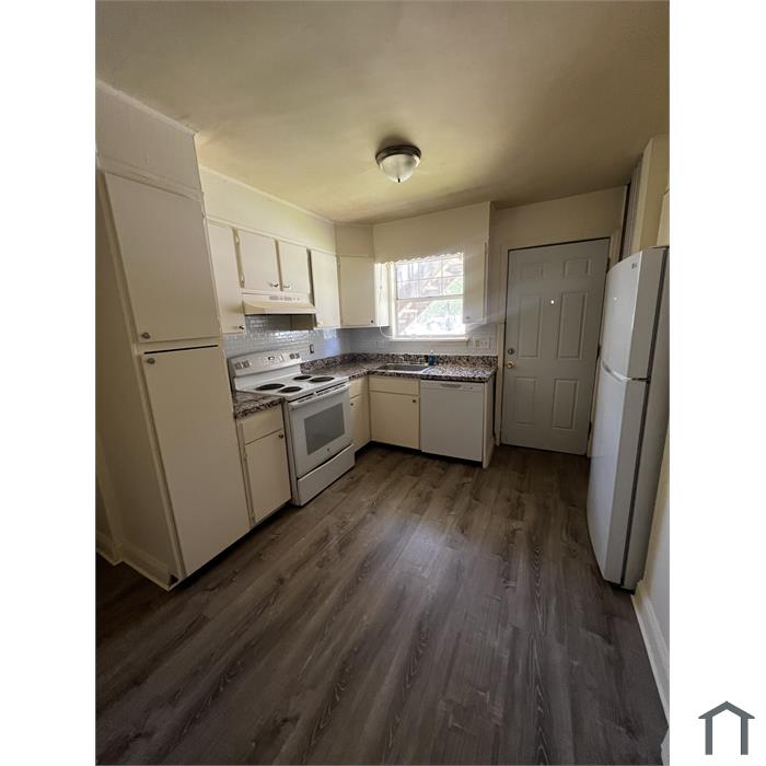 81 Angel Dr