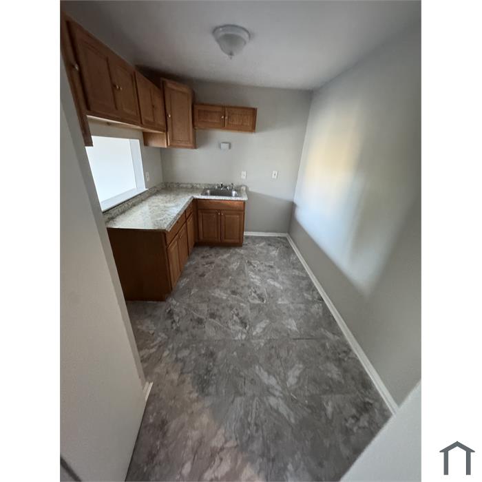 279 Oakville Ave