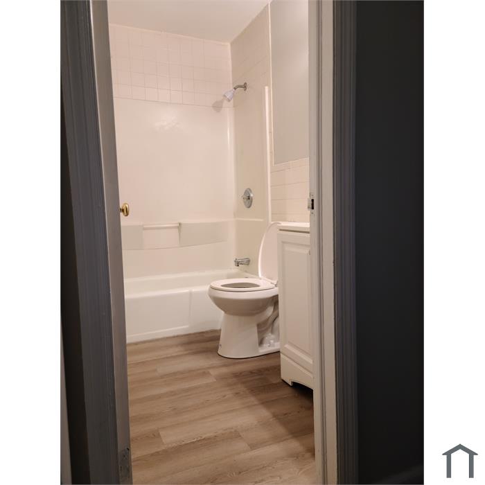 81 Angel Dr