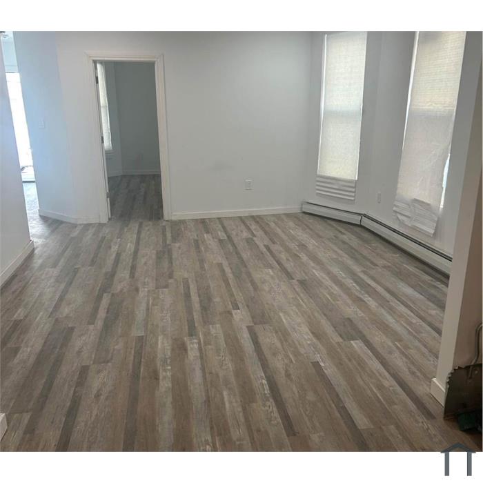 210 Woodlawn Ter