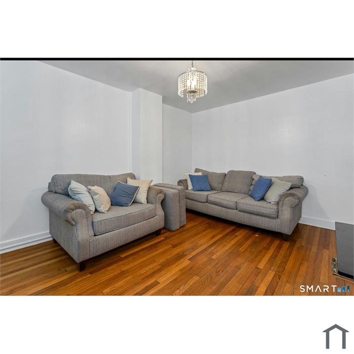 18 Grandview Ave