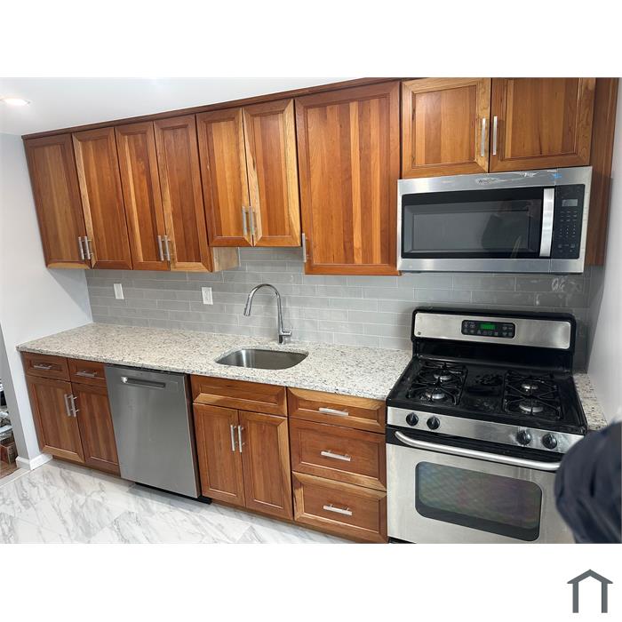 34 Standish Rd