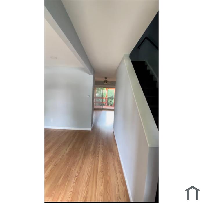 90 Richmond Hill Ave