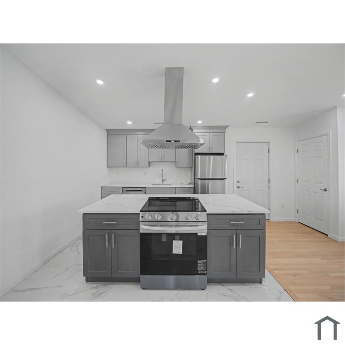 27 5th St