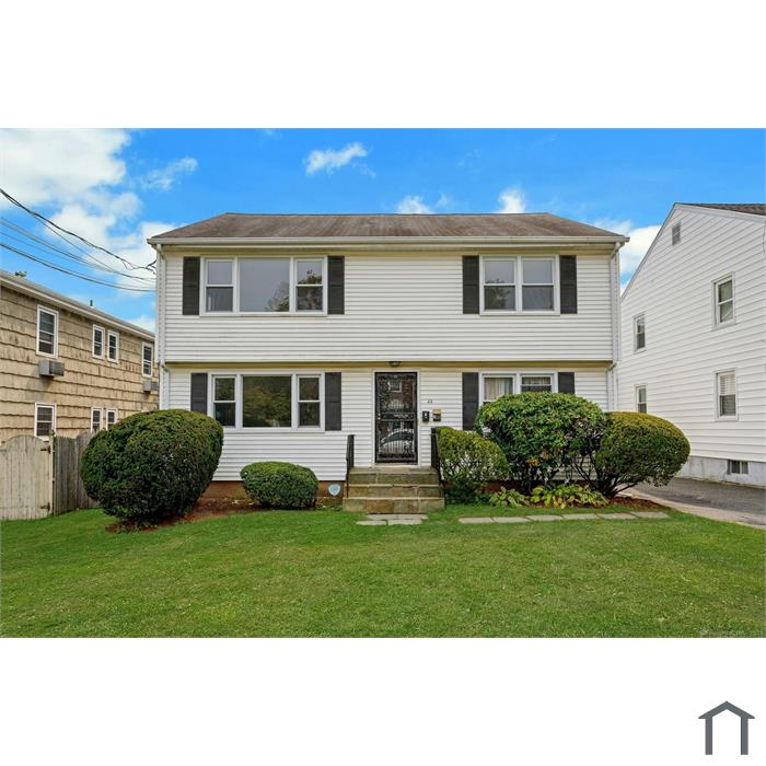 22 Hackett Cir N
