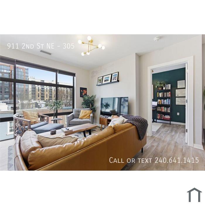 Stunning 2 BR /1 BA Condo in Near Northeast 12-Month Special Reduced Rent Rates