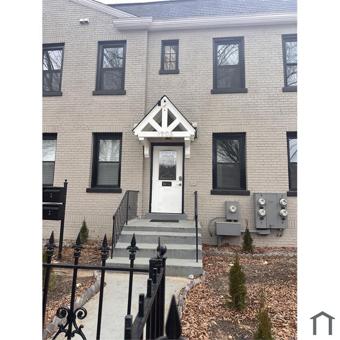 1703 W Virginia Ave NE