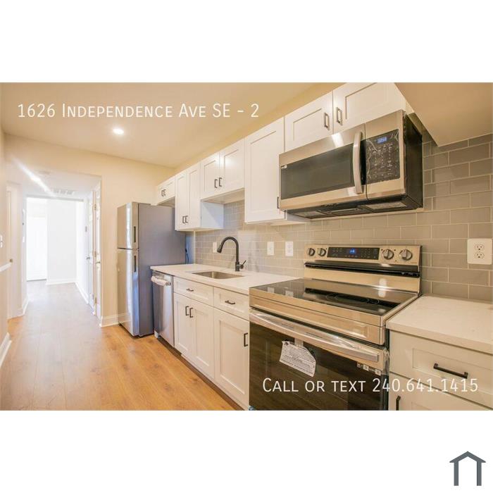 Newly Renovated 1 BR/1 BA Apartment in Hill East