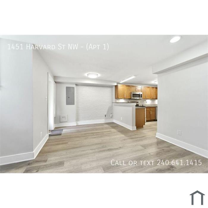 Lovely 1 BR/1 BA Apartment in Columbia Heights!  Water Included!