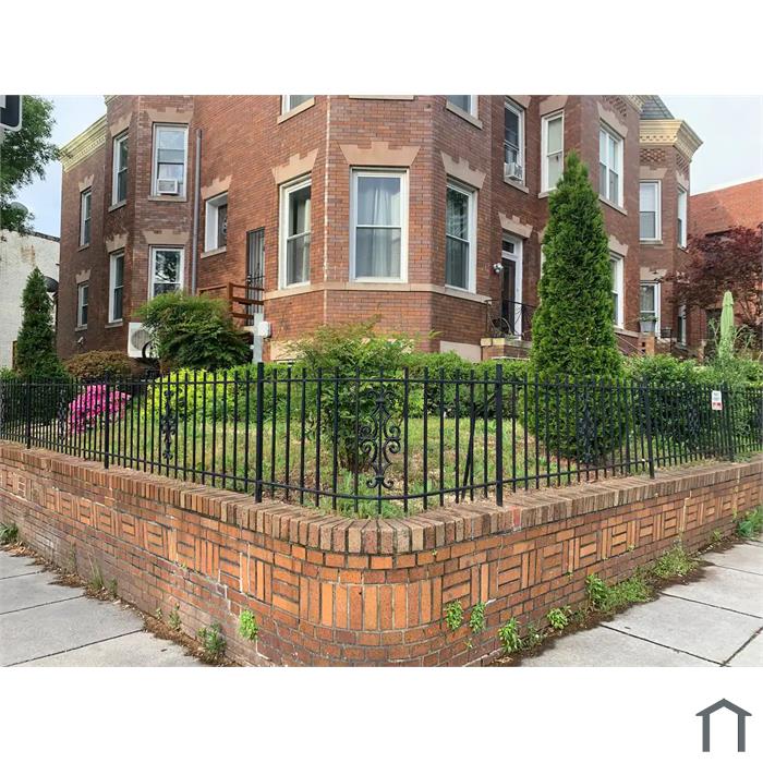 1100 Irving St NW