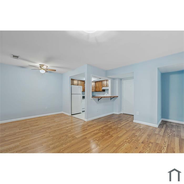 429 Kenyon St NW