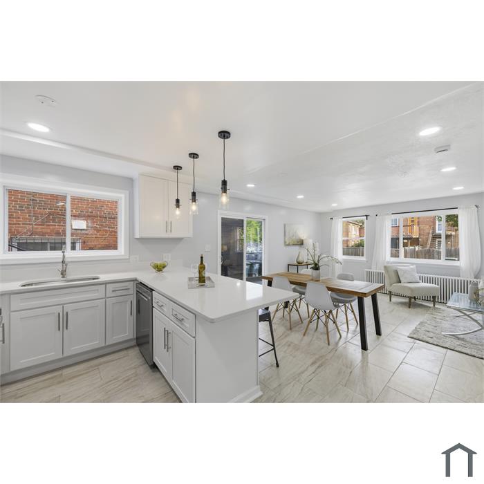 204 Webster St NE