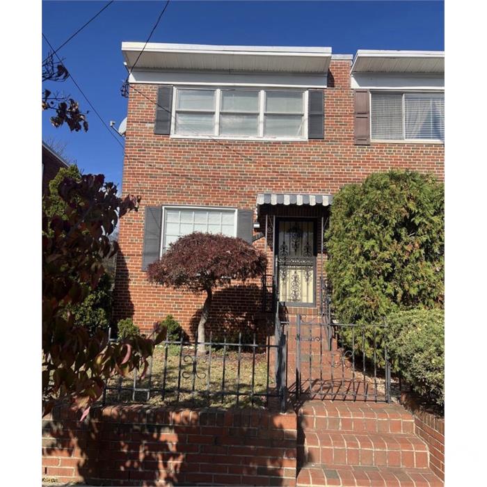 17 Sheridan St NW