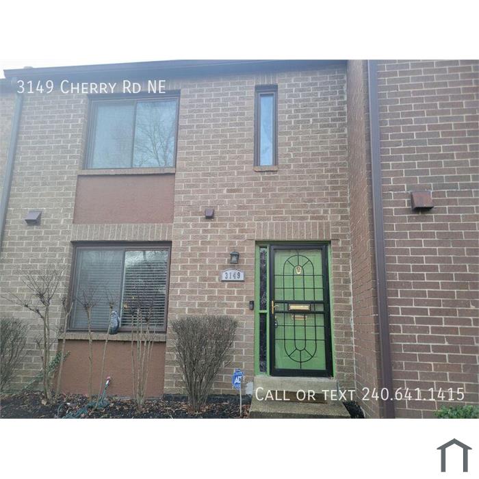 Lovely 3 BR/3 5 BA Townhome in Fort Lincoln