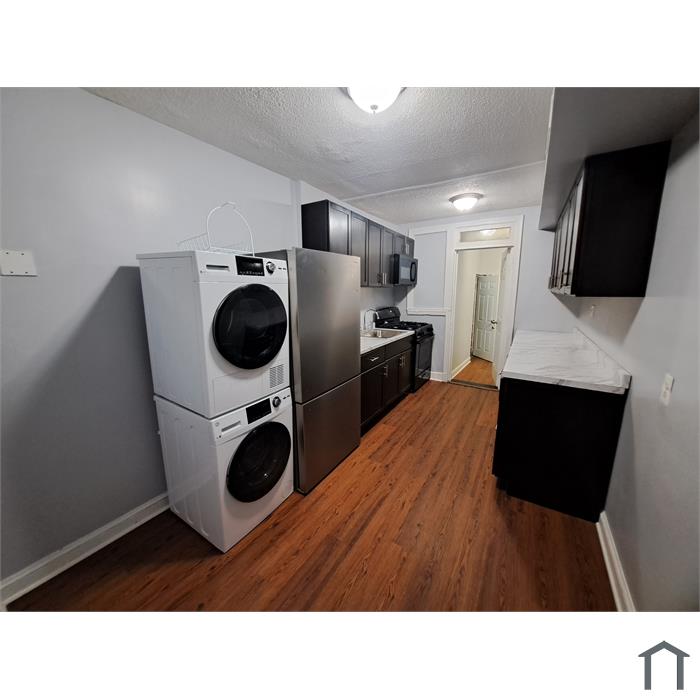 3516 Ely Pl SE
