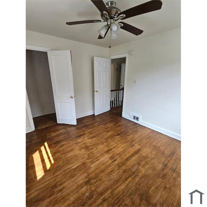 1031 47th Pl NE