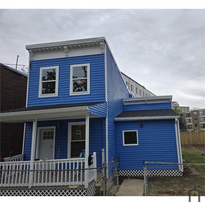 2003 Fairlawn Ave SE