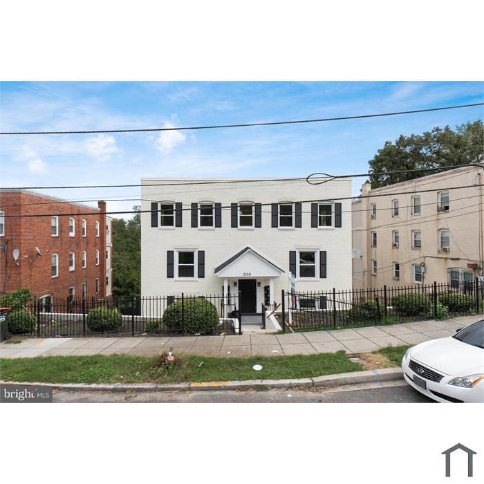 3158 Buena Vista Ter SE