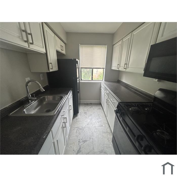 6 Galveston St SW