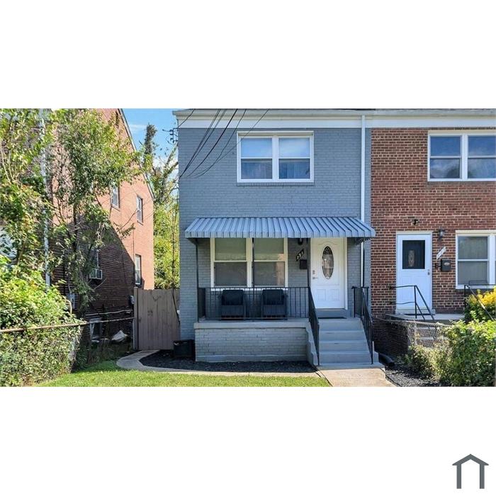791 Barnaby St SE