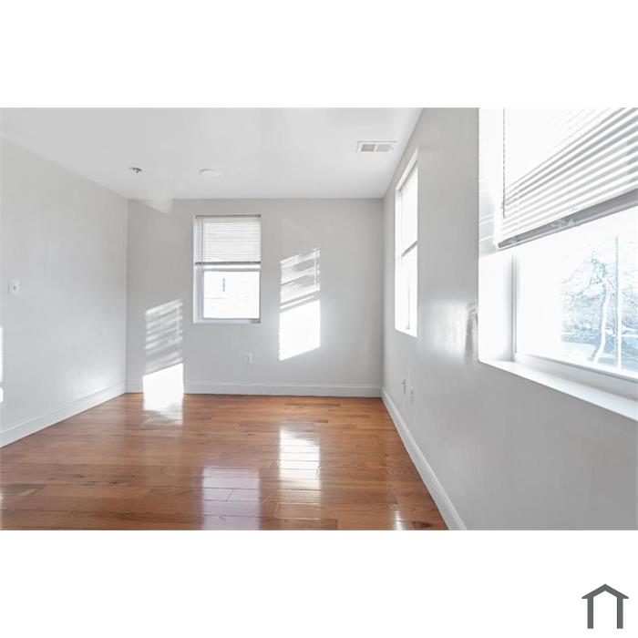 212 Orange St SE