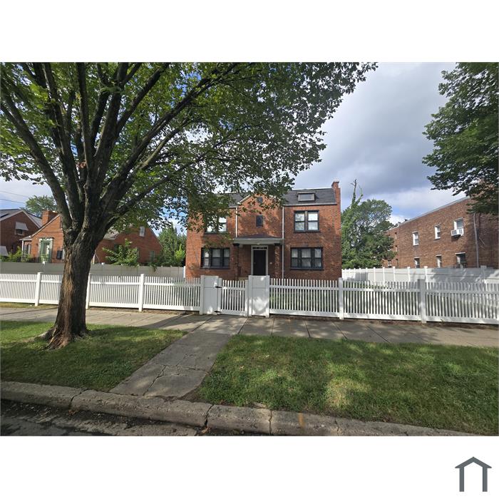 542 Mellon St SE