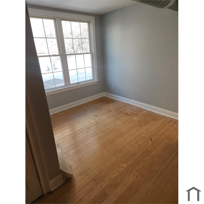 320 W 9th St