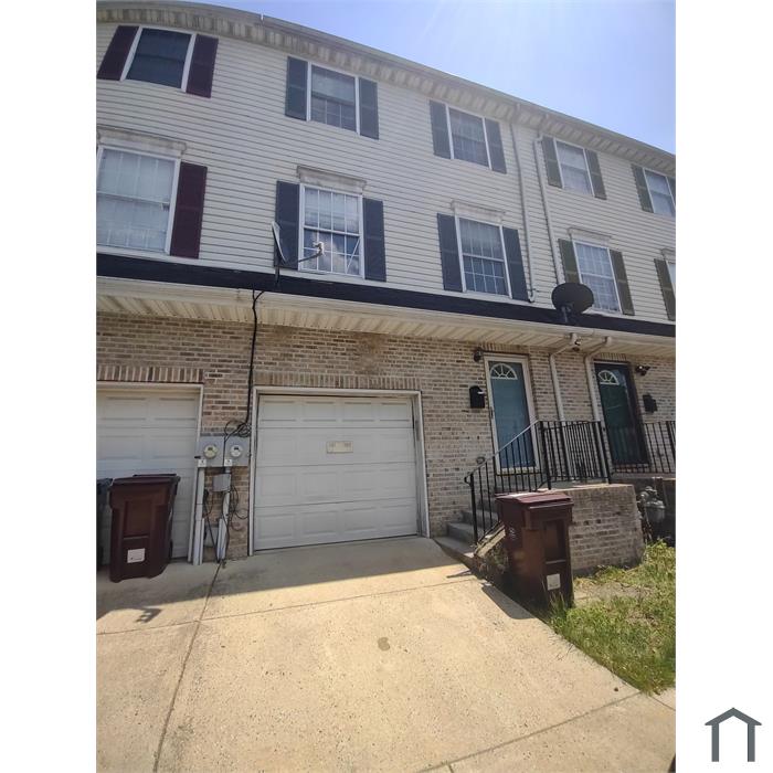 404 S Claymont St