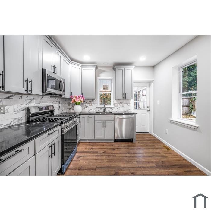 515 Delamore Pl