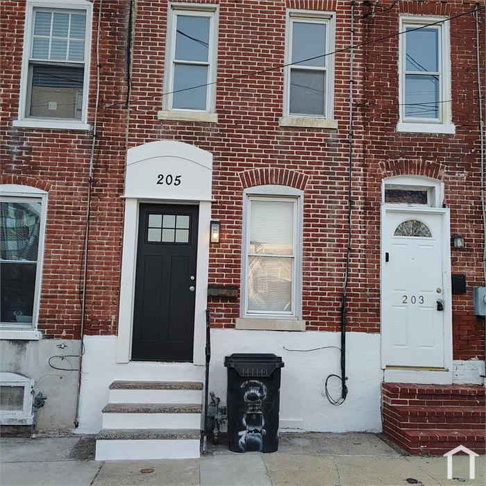 205 Porter St