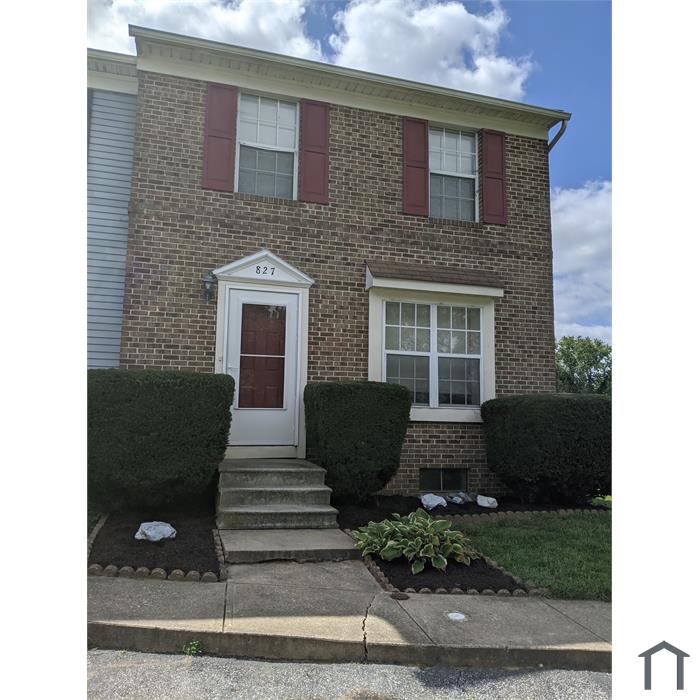 827 Commons Ln