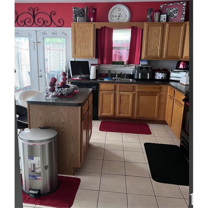 1805 Lago del Sur Dr