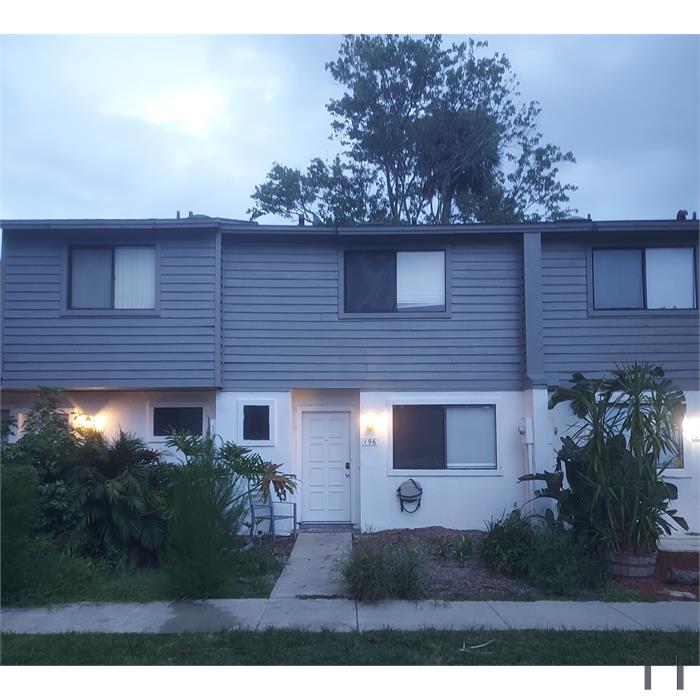 196 W Sandalwood Ct
