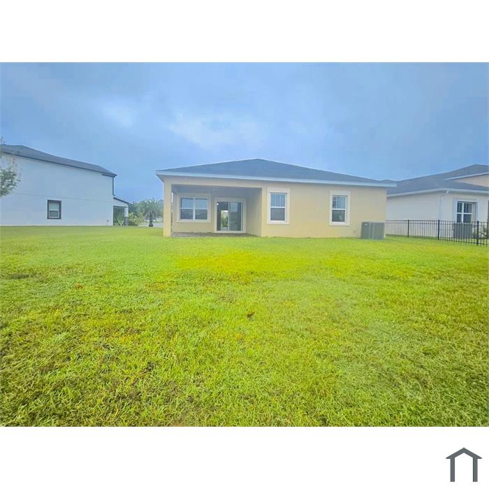 5435 Estero Loop