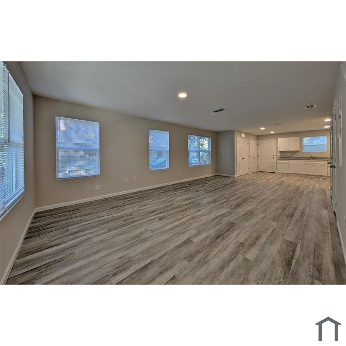 1319 Pasco St