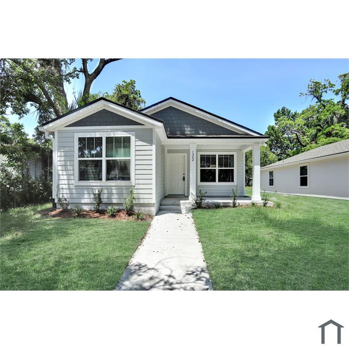 1322 Evergreen Ave